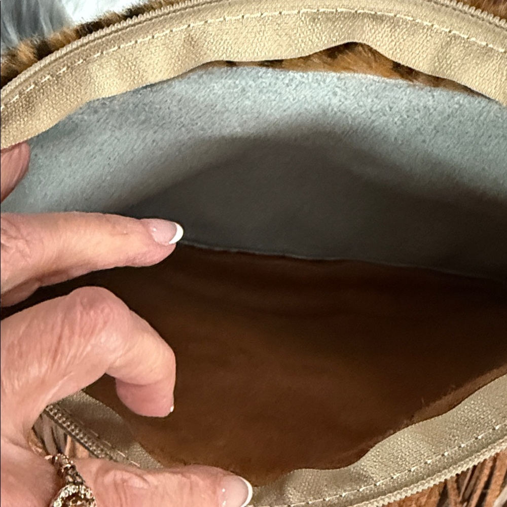 Leopard Print cowhide crossbody purse with fringe - Picture 5 of 5